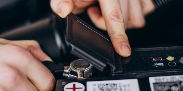 Batterie de voiturette de golf : quand la changer et comment choisir la bonne ?